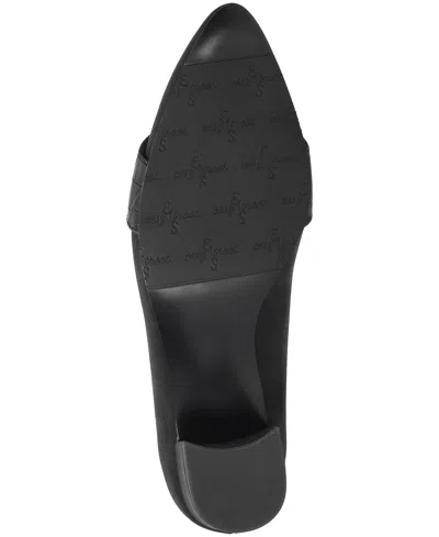 Easy Street Amber Pointed Toe Pump In Black