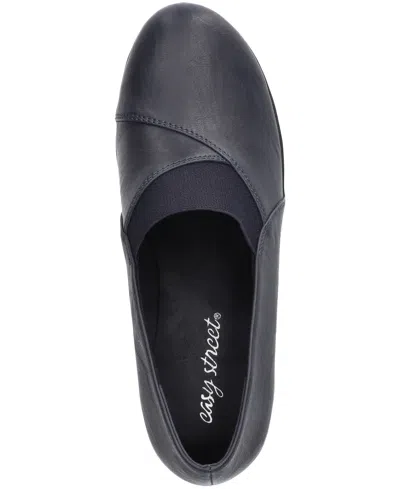 Easy Street Women's Fondly Block-heel Slip-on Shooties