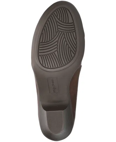 Easy Street Women's Fondly Block-heel Slip-on Shooties