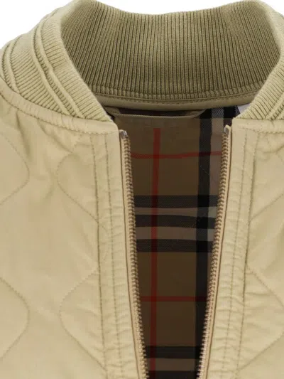 Burberry Quilted Vest Ribbed Collar Sleeveless In Brown