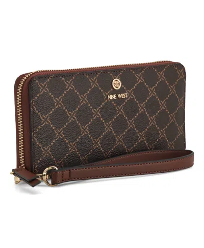 Nine West Lockup 9s Zip Around Wristlet