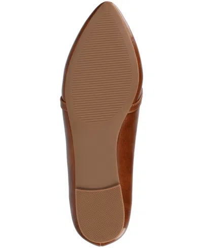 Journee Collection Women's Jannah Pointed Toe Flats