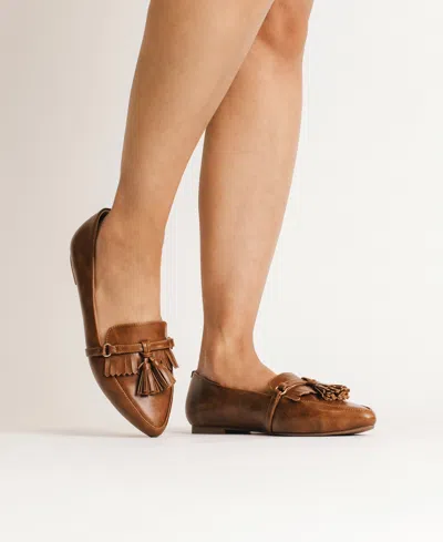 Journee Collection Women's Jannah Pointed Toe Flats