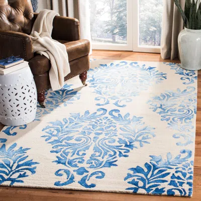 Safavieh Dip Dye Hand Made Area Rug, Beige / Blue Traditional Style Non Shedding In Blue