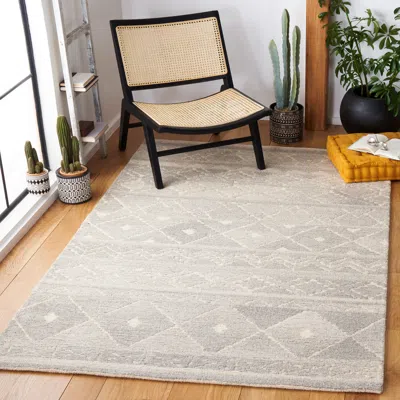 Safavieh Casablanca Hand Made Area Rug, Grey / Beige Bohemian Style Non-shedding In Neutral
