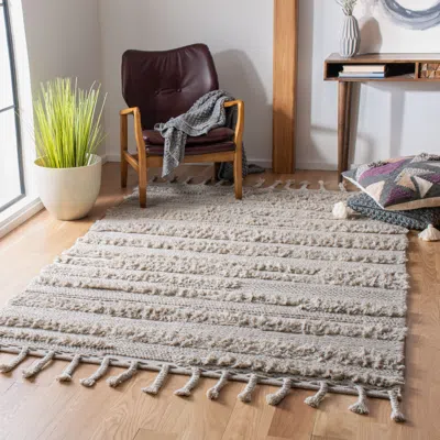 Safavieh Casablanca Hand Made Area Rug, Grey Shag / Flokati Style Non-shedding