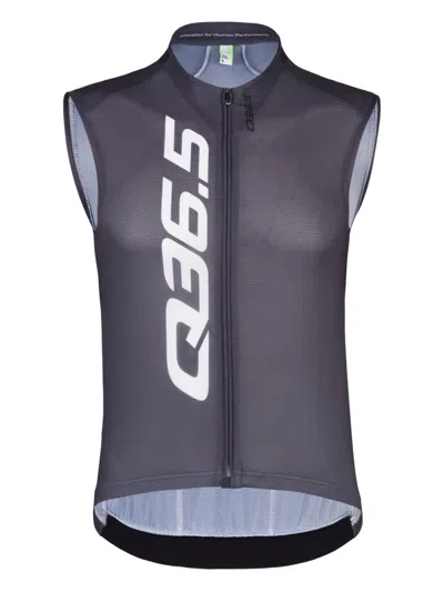 Q36.5 Gregarius Signature Sleeveless Top