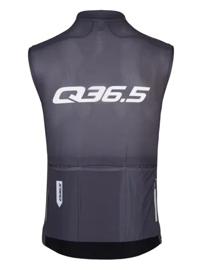 Q36.5 Gregarius Signature Sleeveless Top