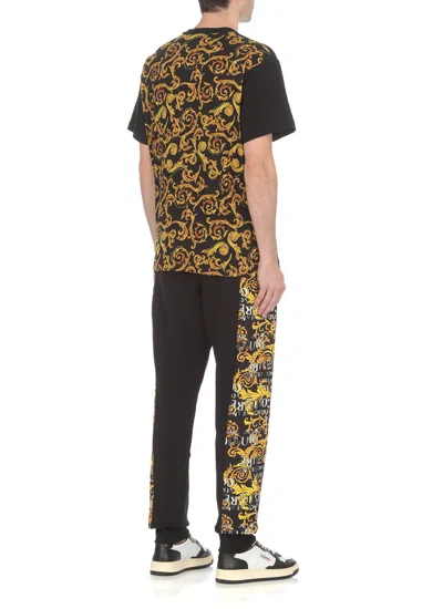 Versace Jeans T-shirt With Round Neck And Short Sleeves In Black
