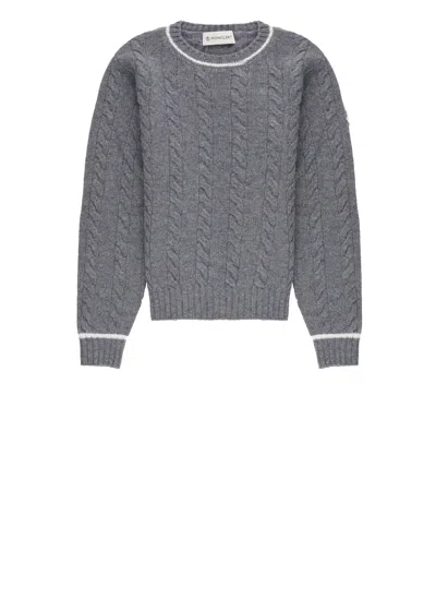 Moncler Pull En Laine À Bords Rayés In Gray