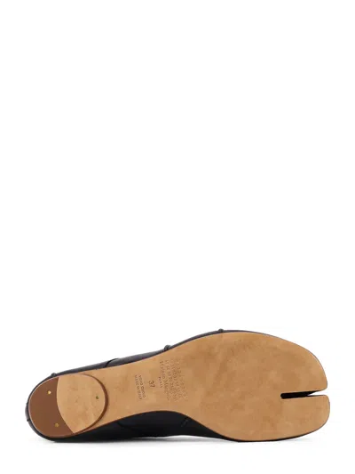 Maison Margiela Black Leather Flats With Elegant Elastic Strap In Black