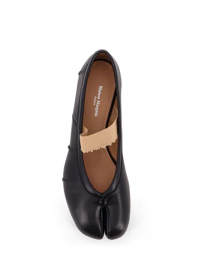 Maison Margiela Black Leather Flats With Elegant Elastic Strap In Black