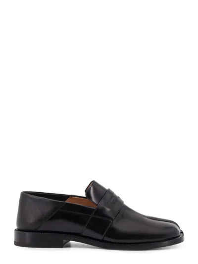 Maison Margiela Split Toe Leather Loafers With Iconic Design In Black