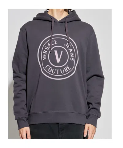 Versace Jeans Couture Logo Printed Drawstring Hoodie In Gray