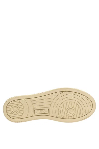 Autry Platform Low Lea Stars Wht Wht