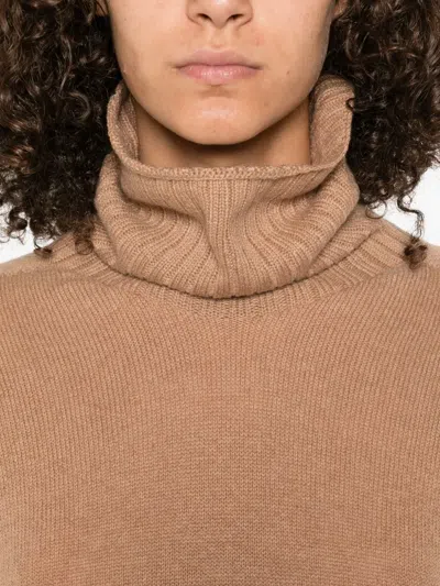 Aragona Turtleneck Ribbed Jumper In Neutral