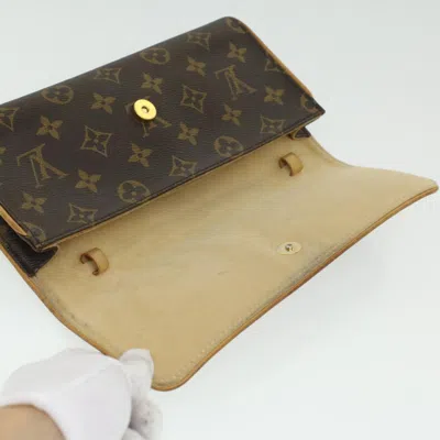 Pre-owned Louis Vuitton Twin Brown Canvas Clutch Bag ()