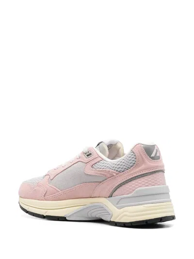 Autry Low Hyperway Wom Sneakers With Mesh Panels
