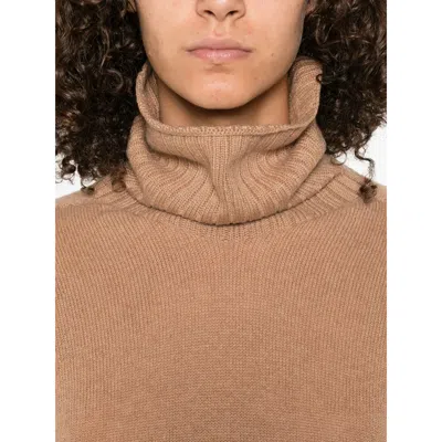 Aragona Turtleneck Ribbed Jumper In Neutral
