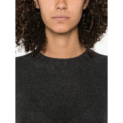 Aragona Round-neck Cashmere Sweater In Black