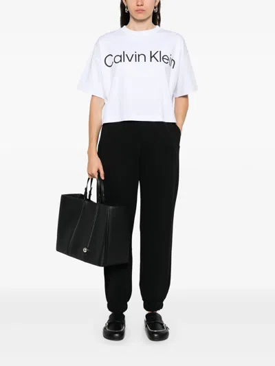 Calvin Klein T Shirt Corta Squadrata Con Grafica Con Logo In Black