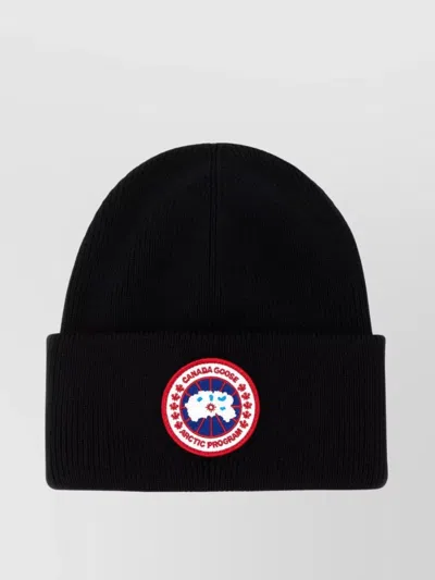 Canada Goose Ribbed Black Merino Wool Toque With Contrast Emblem In Black