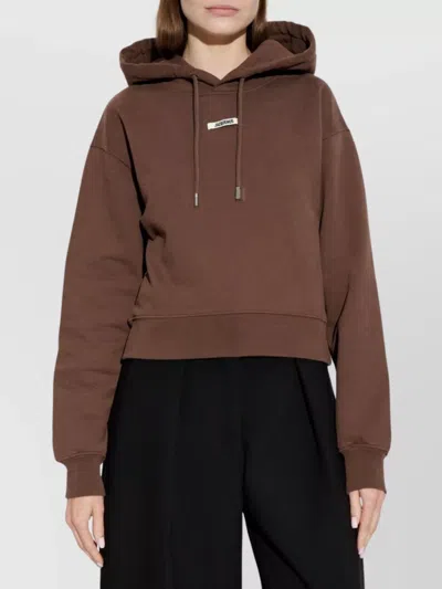 Jacquemus Drawstring Hood Gros-grain Hoodie In Brown