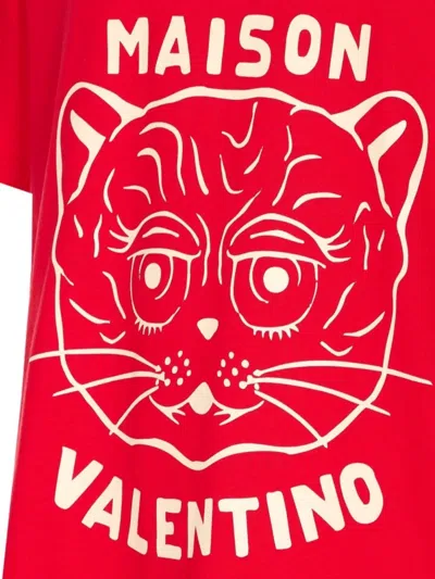 Valentino Garavani T-shirt With Le Chat De La Maison Print In Red