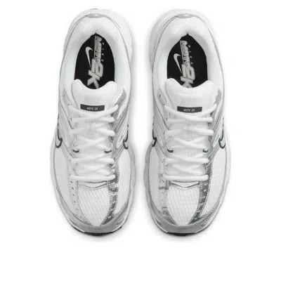 Nike Air Max Moto 2k Sneaker In Silver