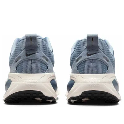 Nike Vomero 18 Running Shoe