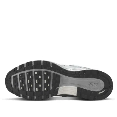Nike P-6000 Sneaker In Silver