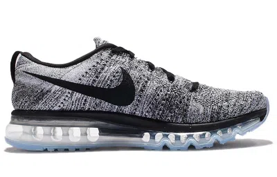 Nike Flyknit Max 'oreo'