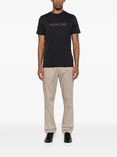 Moncler Logo Crewneck T-shirt In Black
