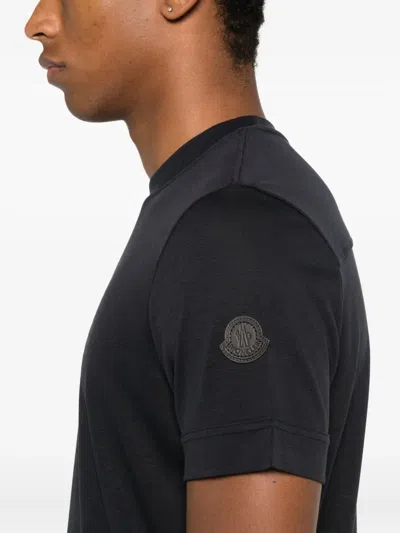 Moncler Logo Crewneck T-shirt In Black