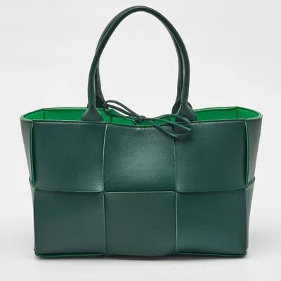 Pre-owned Bottega Veneta Dark Green Intreccio Leather Small Arco Tote