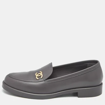 Pre-owned Chanel Grey Leather Cc Slip On Loafers Size 40.5
