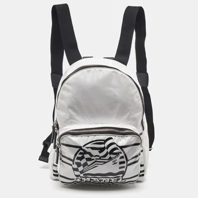 Pre-owned Chanel White Vinyl La Pausa Bay Backpack