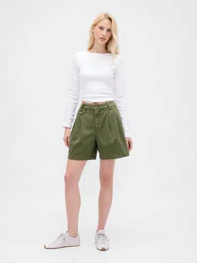 Gap 6" Mid Rise Twill Pleated Trouser Shorts
