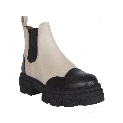 Urbnkicks Chelsea Two-tone Leather Boots By