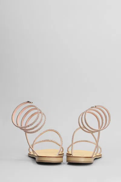 Nicolas Lainas Flats