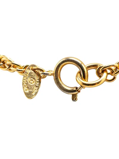 Pre-owned Chanel 1970-1980 Gold Plated Cc Round Pendant Necklace Costume Necklace