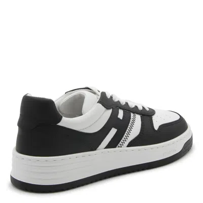 Hogan H630 Sneakers With Rubber Sole And Perforated Detailing In Black