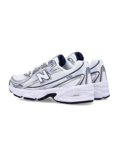 New Balance 740.0