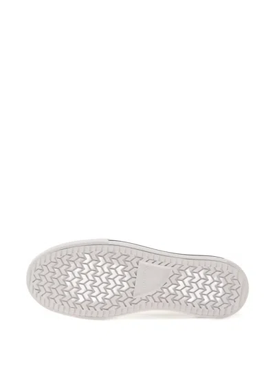 Converse Chuck Taylor Platform Sneakers