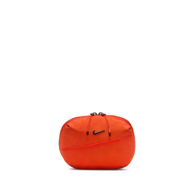 Nike Unisex Aura Crossbody Bag (2l) In Orange