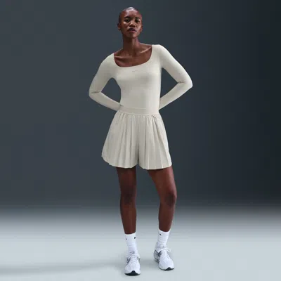 Nike Women's 24.7 Perfectstretch Dri-fit High-waisted Loose Pleated Skort In White