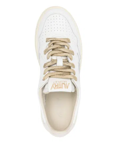 Autry Medalist Low Sneakers In White Leather And Suede Heel Tab