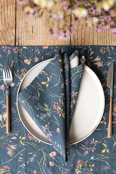 Magiclinen Napkin Set In Wildflowers On Navy Blue At Urban Outfitters