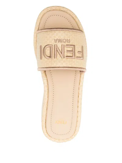 Fendi Slippers Sunshine In Rafia Donna In Neutral