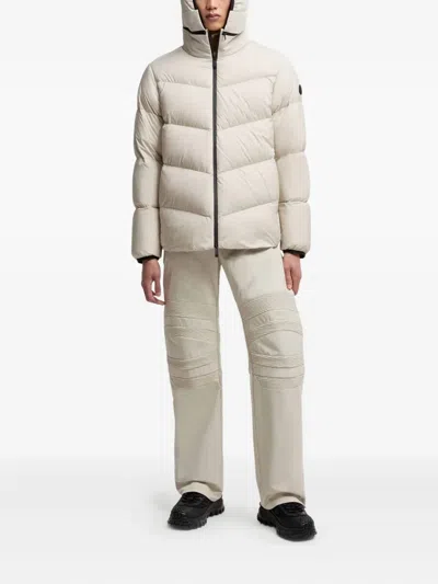 Moncler Doudoune Courte À Capuche Forez In Neutral